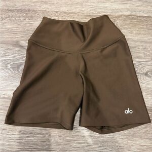 ALO Yoga Women's Chocolate Brown Bike Shorts